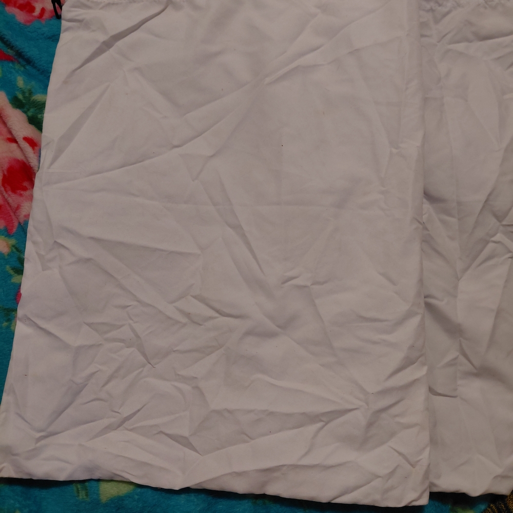 Jordan White Toiletry Bag - Picture 8 of 9